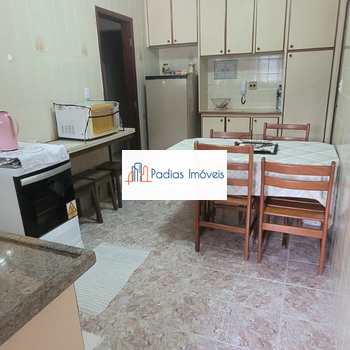 Apartamento em Mongaguá, bairro Centro