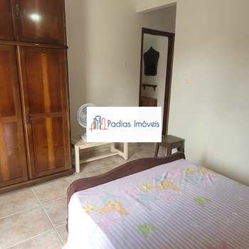 Apartamento em Mongaguá, bairro Centro