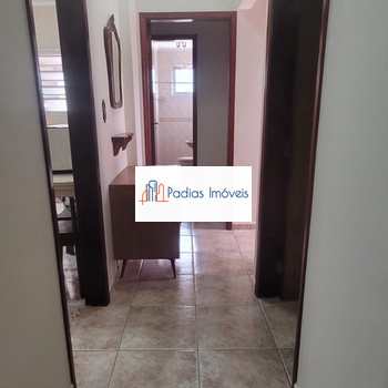 Apartamento em Mongaguá, bairro Centro
