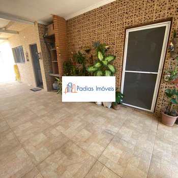 Casa em Mongaguá, bairro Vera Cruz