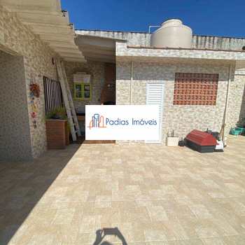 Casa em Mongaguá, bairro Vera Cruz