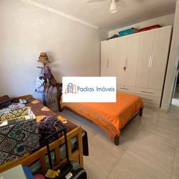 Casa em Mongaguá, bairro Vera Cruz