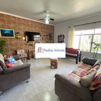 Casa em Mongaguá, bairro Vera Cruz