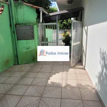 Sobrado em Mongaguá, bairro Centro
