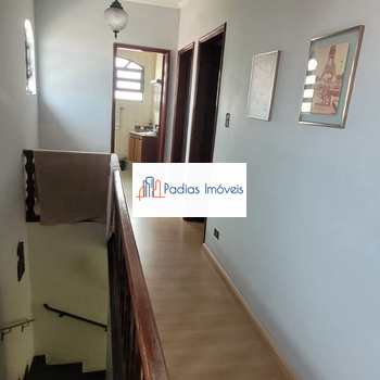 Sobrado em Mongaguá, bairro Centro