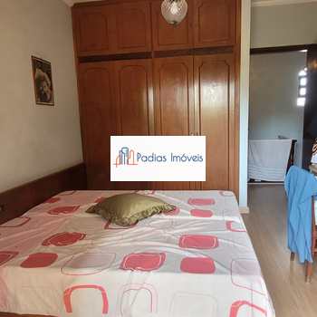 Sobrado em Mongaguá, bairro Centro