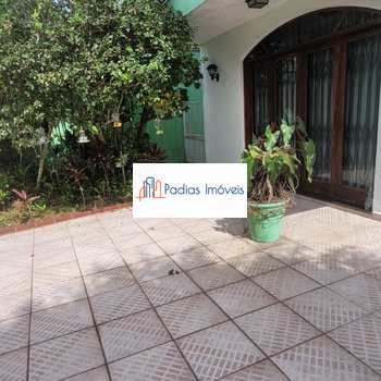 Sobrado em Mongaguá, bairro Centro