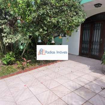 Sobrado em Mongaguá, bairro Centro