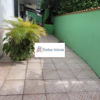 Sobrado em Mongaguá, bairro Centro