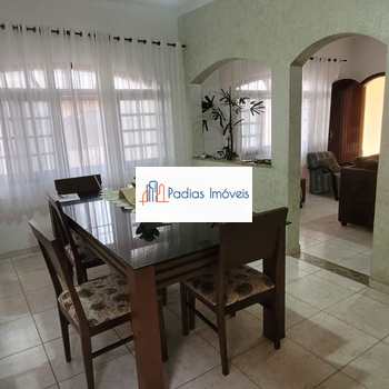 Casa em Mongaguá, bairro Jardim Marina