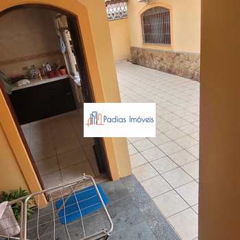 Casa em Mongaguá, bairro Jardim Marina