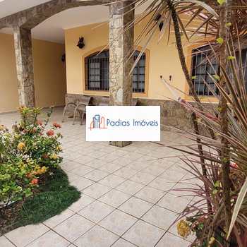 Casa em Mongaguá, bairro Jardim Marina