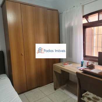 Casa em Mongaguá, bairro Jardim Marina