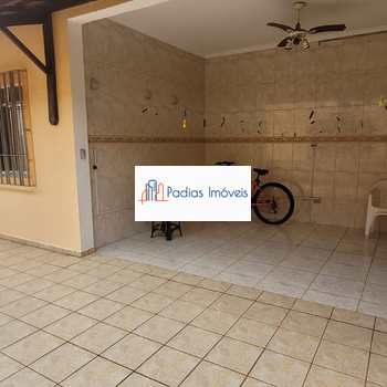 Casa em Mongaguá, bairro Jardim Marina