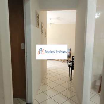 Apartamento em Mongaguá, bairro Centro