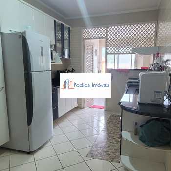 Apartamento em Mongaguá, bairro Centro