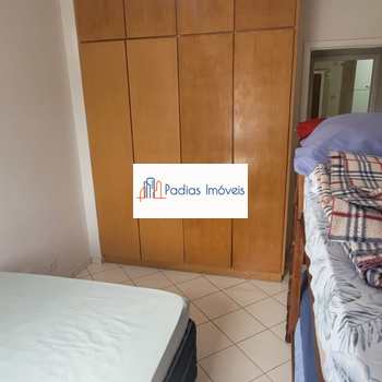 Apartamento em Mongaguá, bairro Centro