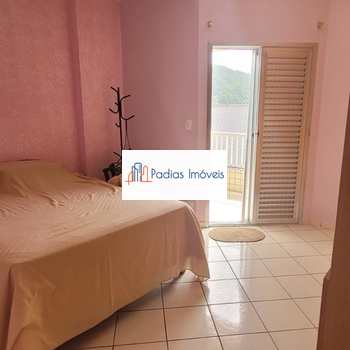 Apartamento em Mongaguá, bairro Centro