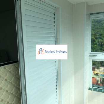 Apartamento em Mongaguá, bairro Centro