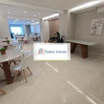 Apartamento em Mongaguá, bairro Centro