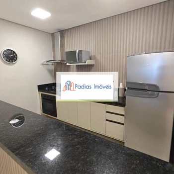 Apartamento em Mongaguá, bairro Centro