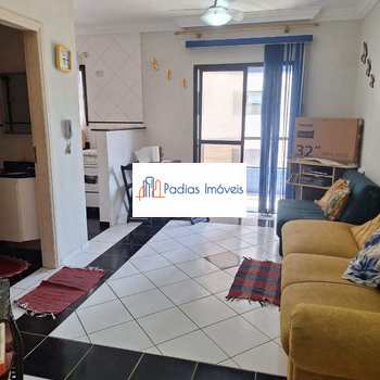 Apartamento em Mongaguá, bairro Centro