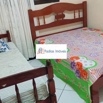 Apartamento em Mongaguá, bairro Centro