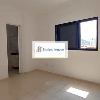 Apartamento em Mongaguá, bairro Centro