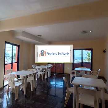Apartamento em Mongaguá, bairro Centro