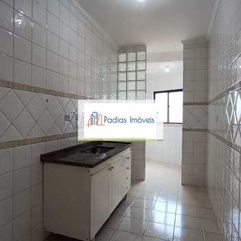 Apartamento em Mongaguá, bairro Centro