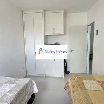 Apartamento em Mongaguá, bairro Centro