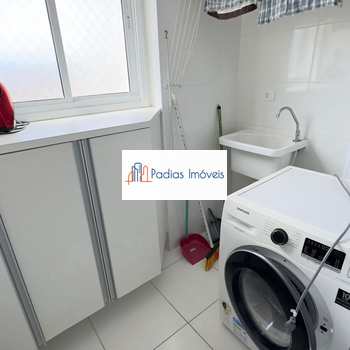 Apartamento em Mongaguá, bairro Centro