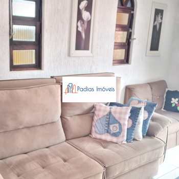 Casa em Mongaguá, bairro Itaóca