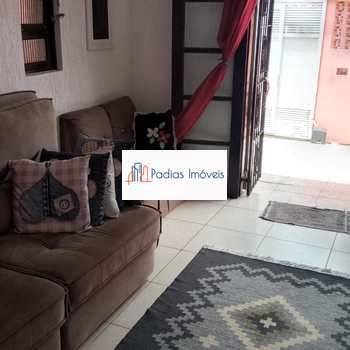 Casa em Mongaguá, bairro Itaóca