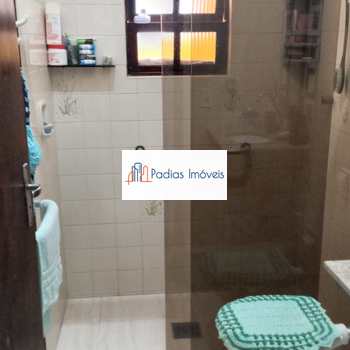 Casa em Mongaguá, bairro Itaóca