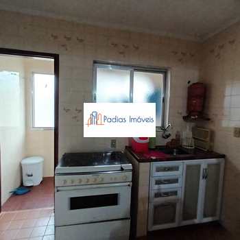 Apartamento em Mongaguá, bairro Centro