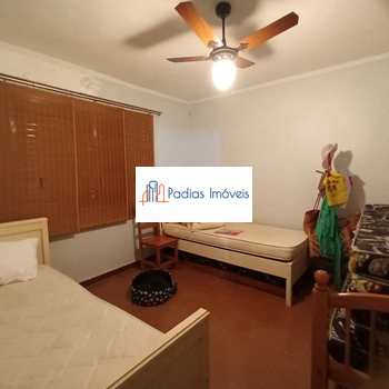 Apartamento em Mongaguá, bairro Centro