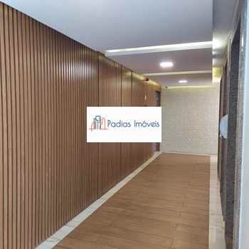 Apartamento em Mongaguá, bairro Jardim Aguapeu