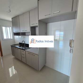 Apartamento em Mongaguá, bairro Jardim Aguapeu