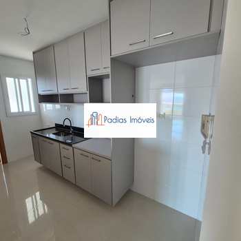 Apartamento em Mongaguá, bairro Jardim Aguapeu