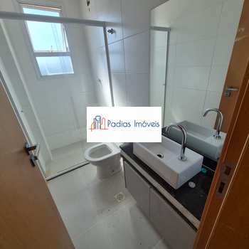 Apartamento em Mongaguá, bairro Jardim Aguapeu