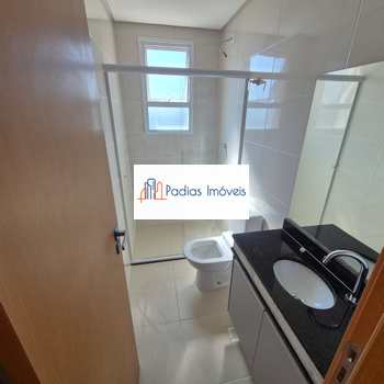 Apartamento em Mongaguá, bairro Jardim Aguapeu
