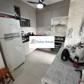 Apartamento em Mongaguá, bairro Jardim Marina
