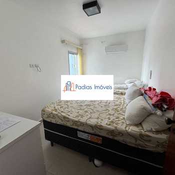 Apartamento em Mongaguá, bairro Jardim Marina