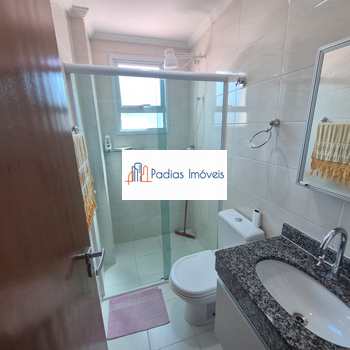 Apartamento em Mongaguá, bairro Centro