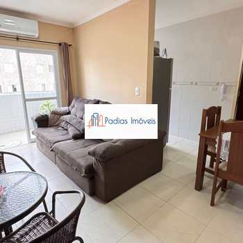 Apartamento em Mongaguá, bairro Centro