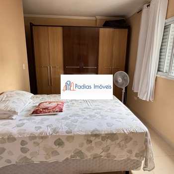 Apartamento em Mongaguá, bairro Centro