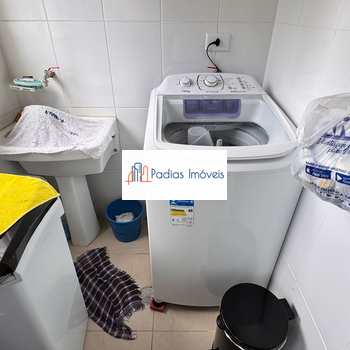Apartamento em Mongaguá, bairro Centro