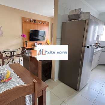 Apartamento em Mongaguá, bairro Centro