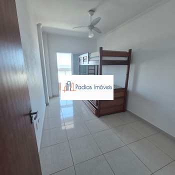 Apartamento em Mongaguá, bairro Centro